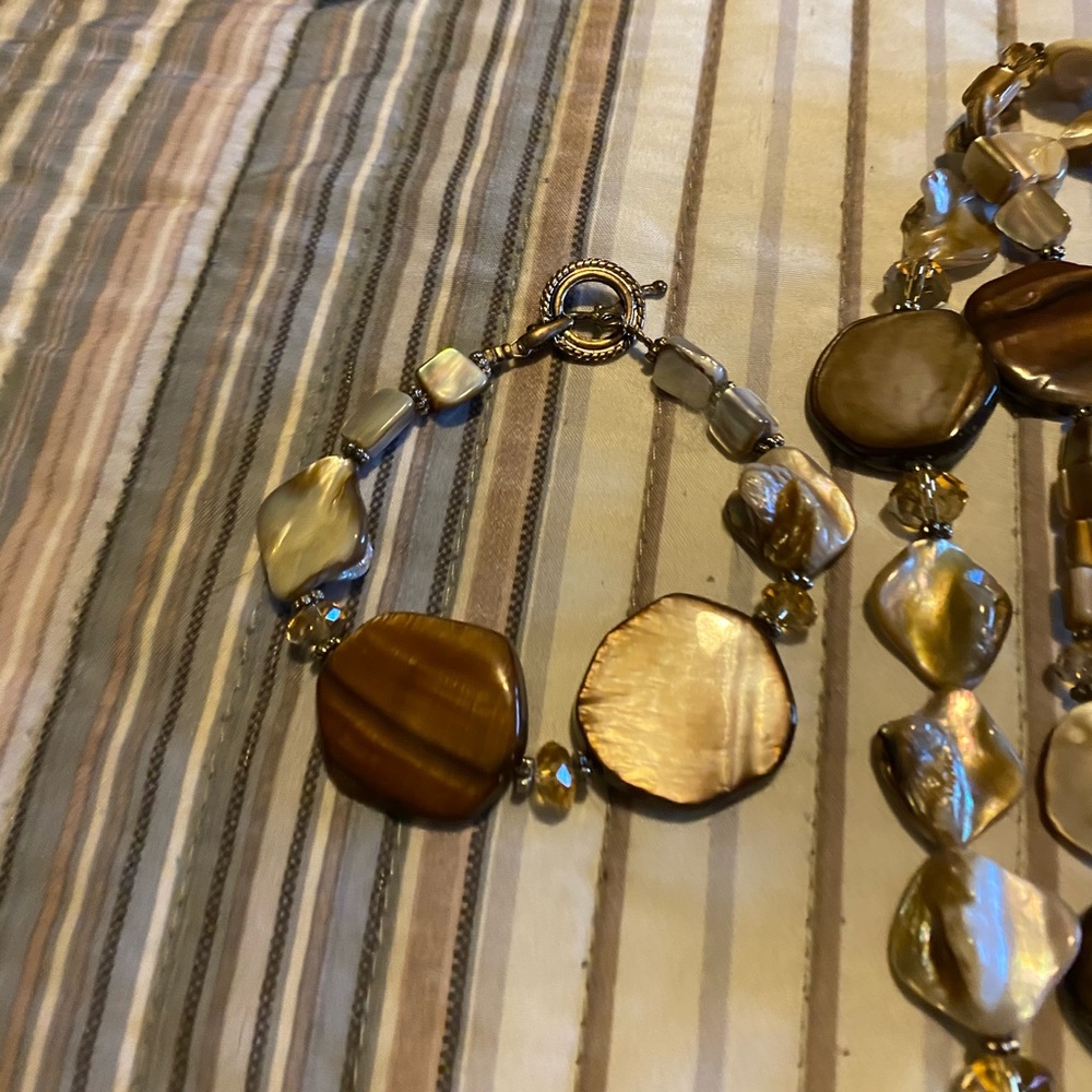 Jewelry - Picture 2 of 4